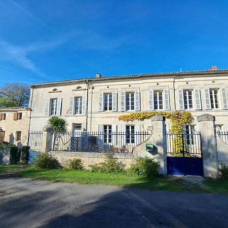 Le Moulin Etourneau - 3 Gites Avec 2 Piscines Champagnac  Esterno foto
