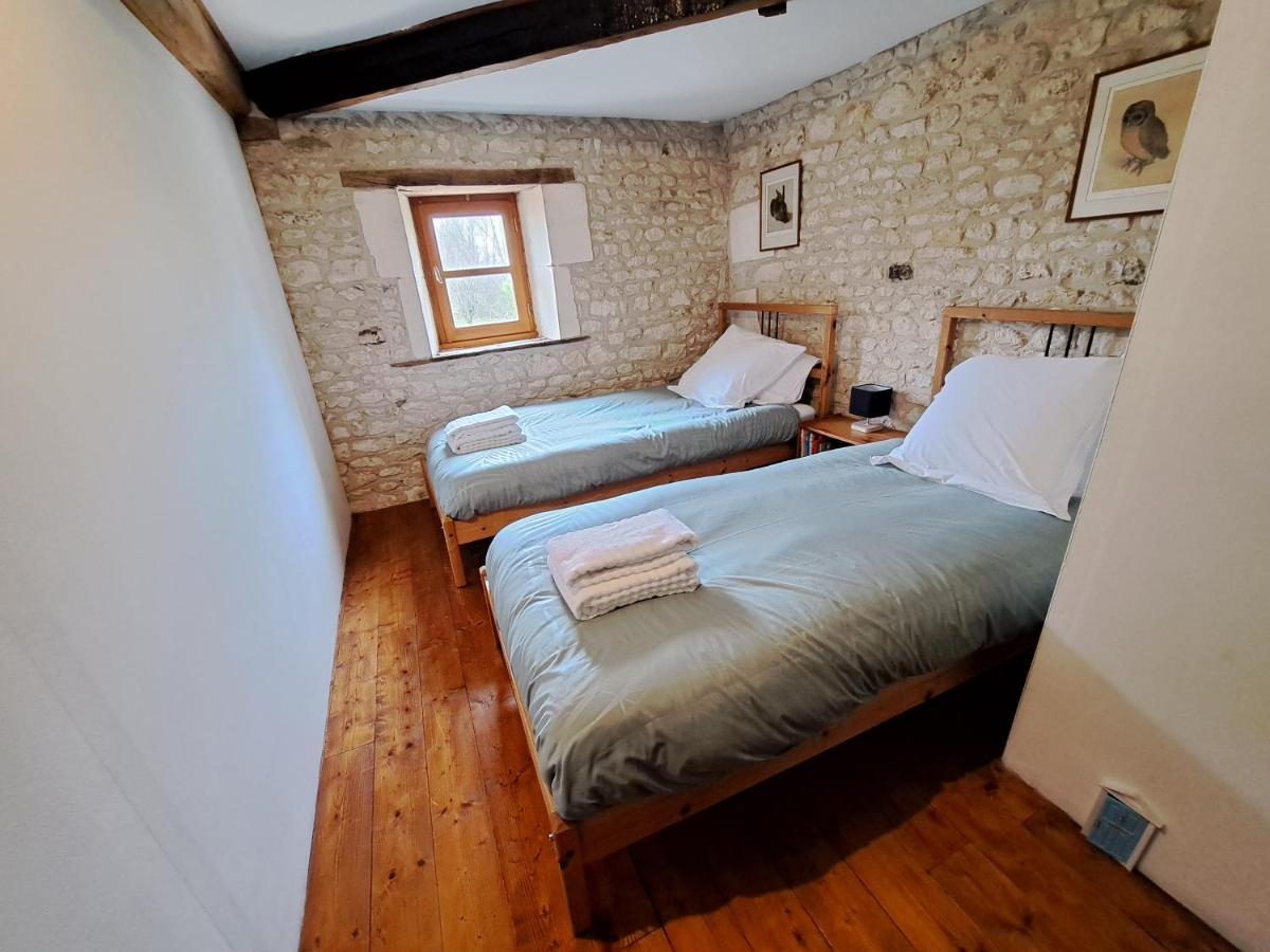 Le Moulin Etourneau - 3 Gites Avec 2 Piscines Champagnac  Esterno foto