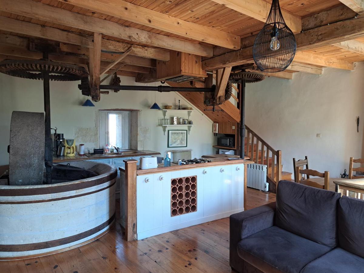 Le Moulin Etourneau - 3 Gites Avec 2 Piscines Champagnac  Esterno foto