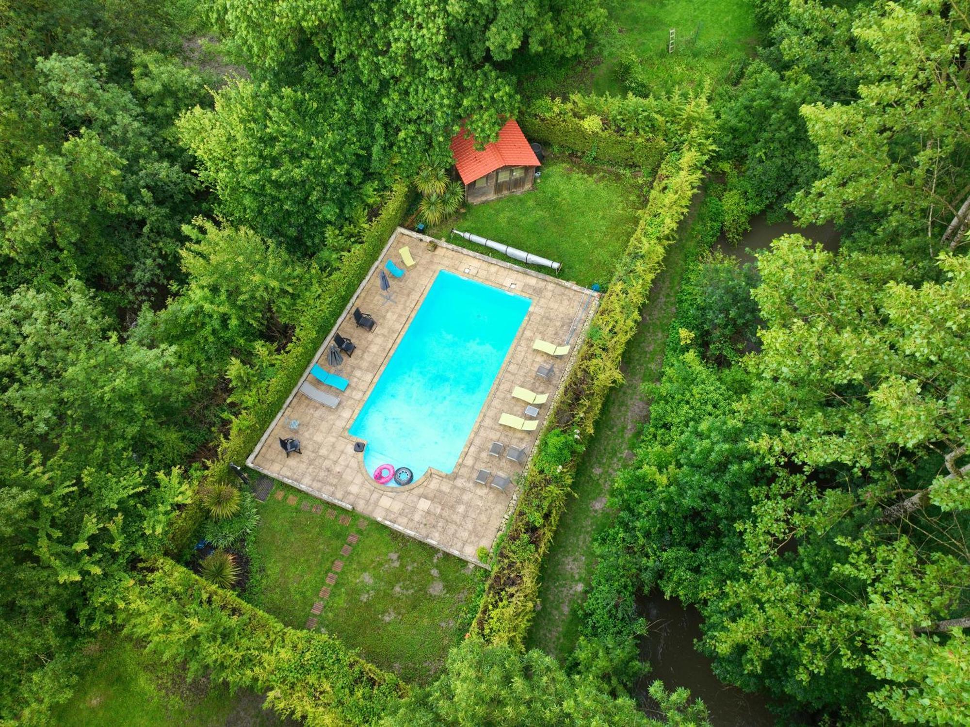 Le Moulin Etourneau - 3 Gites Avec 2 Piscines Champagnac  Esterno foto
