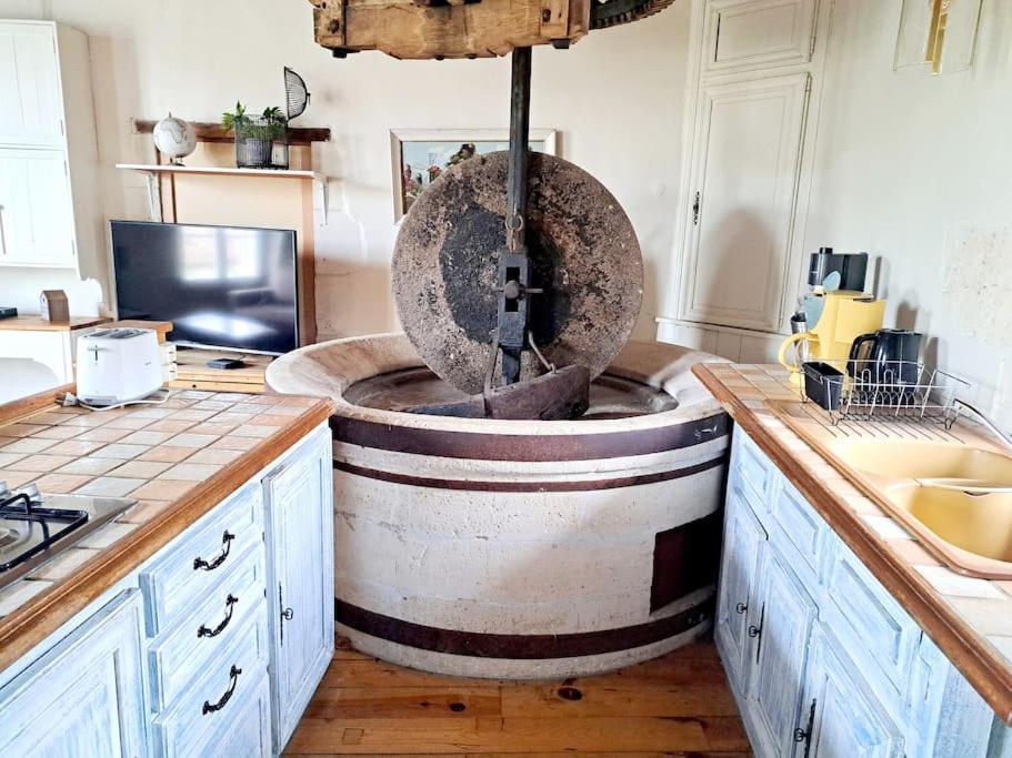 Le Moulin Etourneau - 3 Gites Avec 2 Piscines Champagnac  Esterno foto